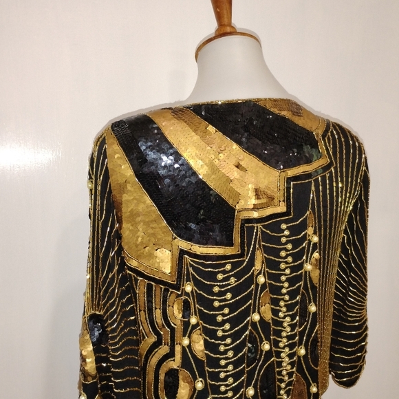 ART DECO GOLD AND BLACK SEQUIN TOP - Picture 11 of 12